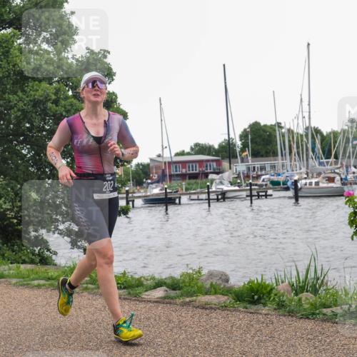 22.06.2025 - Viking Triathlon KatJ http://msf.ph/oto/8125163 22.06.2025 15:27:01 Laufen 202 meine-sportfotos.de
