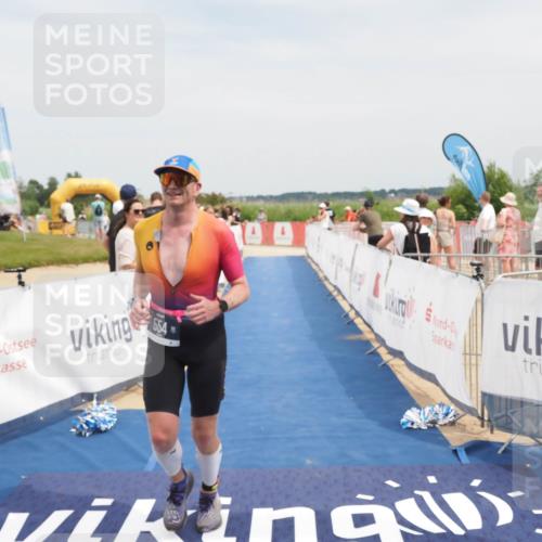 22.06.2025 - Viking Triathlon MichiJ http://msf.ph/oto/8125186 22.06.2025 15:15:47 Ziel 554 meine-sportfotos.de