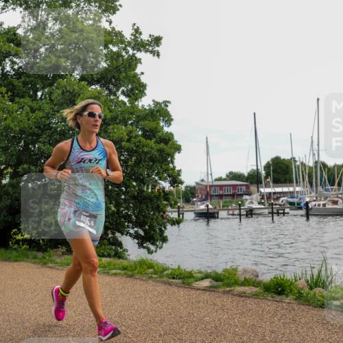 22.06.2025 - Viking Triathlon KatJ http://msf.ph/oto/8125214 22.06.2025 13:43:23 Laufen 465 meine-sportfotos.de