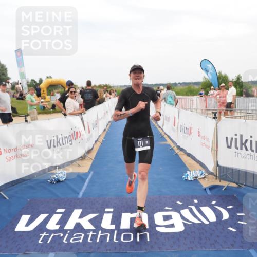 22.06.2025 - Viking Triathlon MichiJ http://msf.ph/oto/8125404 22.06.2025 15:20:29 Ziel 171 meine-sportfotos.de
