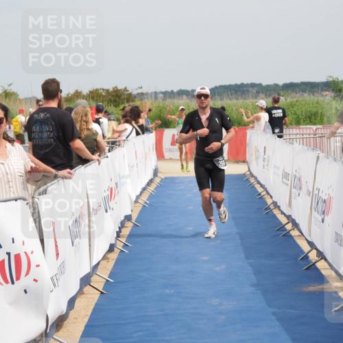 22.06.2025 - Viking Triathlon MichiJ http://msf.ph/oto/8125418 22.06.2025 15:16:27 Ziel 266 meine-sportfotos.de