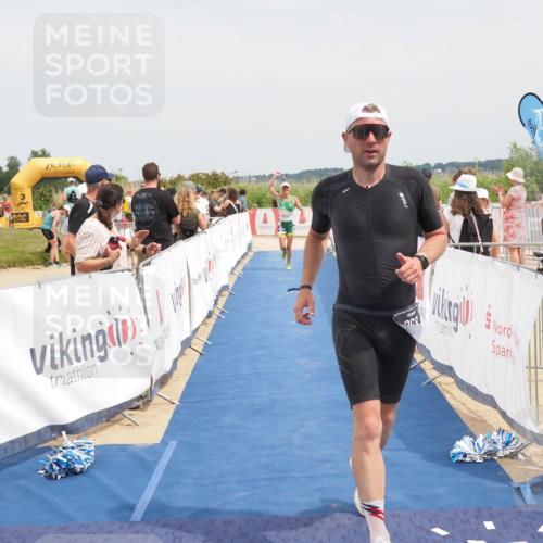 22.06.2025 - Viking Triathlon MichiJ http://msf.ph/oto/8125506 22.06.2025 15:16:30 Ziel 162, 266 meine-sportfotos.de