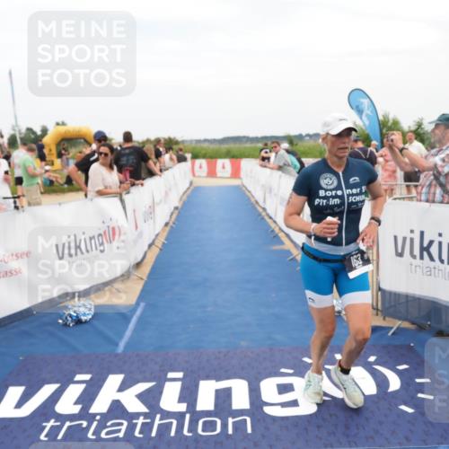 22.06.2025 - Viking Triathlon MichiJ http://msf.ph/oto/8125562 22.06.2025 15:20:51 Ziel 163 meine-sportfotos.de