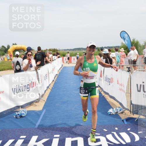 22.06.2025 - Viking Triathlon MichiJ http://msf.ph/oto/8125595 22.06.2025 15:16:35 Ziel 162 meine-sportfotos.de