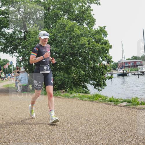 22.06.2025 - Viking Triathlon KatJ http://msf.ph/oto/8125660 22.06.2025 13:44:38 Laufen 251, 323 meine-sportfotos.de