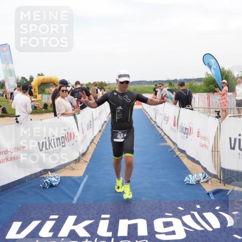 22.06.2025 - Viking Triathlon MichiJ http://msf.ph/oto/8125674 22.06.2025 15:21:01 Ziel 356 meine-sportfotos.de