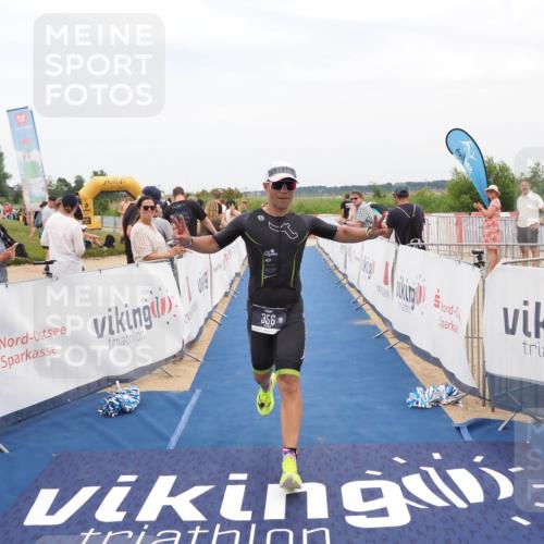 22.06.2025 - Viking Triathlon MichiJ http://msf.ph/oto/8125678 22.06.2025 15:21:01 Ziel 356 meine-sportfotos.de