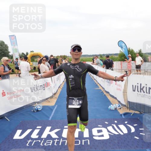22.06.2025 - Viking Triathlon MichiJ http://msf.ph/oto/8125691 22.06.2025 15:21:02 Ziel 356 meine-sportfotos.de