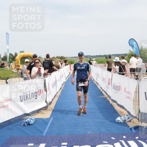 22.06.2025 - Viking Triathlon MichiJ http://msf.ph/oto/8125797 22.06.2025 15:16:51 Ziel 41, 390 meine-sportfotos.de