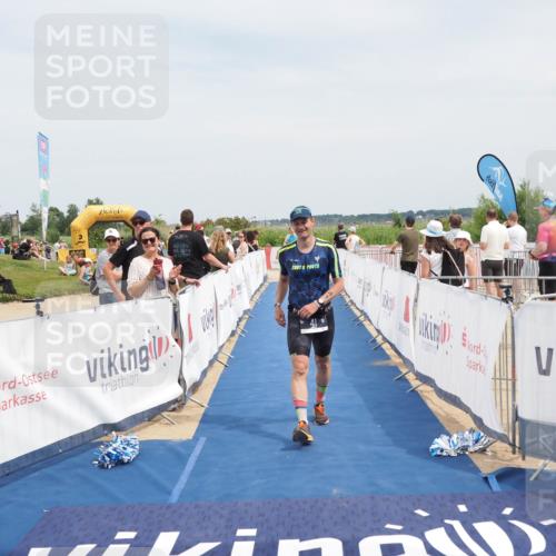 22.06.2025 - Viking Triathlon MichiJ http://msf.ph/oto/8125801 22.06.2025 15:16:51 Ziel 41, 390 meine-sportfotos.de