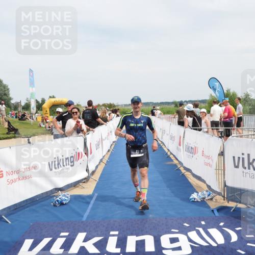 22.06.2025 - Viking Triathlon MichiJ http://msf.ph/oto/8125817 22.06.2025 15:16:52 Ziel 41, 390 meine-sportfotos.de