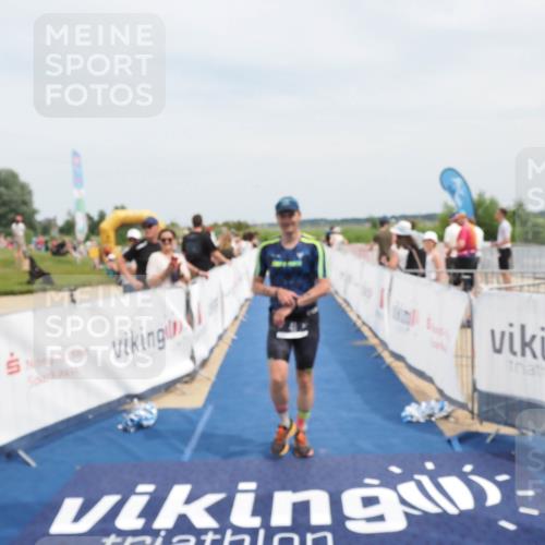 22.06.2025 - Viking Triathlon MichiJ http://msf.ph/oto/8125833 22.06.2025 15:16:52 Ziel 41, 390 meine-sportfotos.de