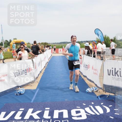22.06.2025 - Viking Triathlon MichiJ http://msf.ph/oto/8125925 22.06.2025 15:16:58 Ziel 390 meine-sportfotos.de