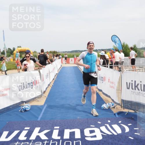 22.06.2025 - Viking Triathlon MichiJ http://msf.ph/oto/8125929 22.06.2025 15:16:58 Ziel 390 meine-sportfotos.de