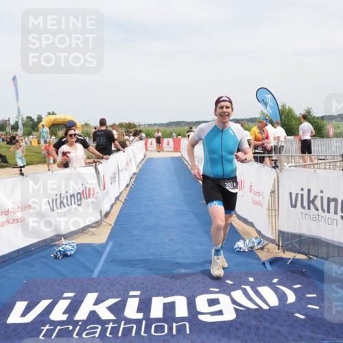 22.06.2025 - Viking Triathlon MichiJ http://msf.ph/oto/8125937 22.06.2025 15:16:58 Ziel 390 meine-sportfotos.de