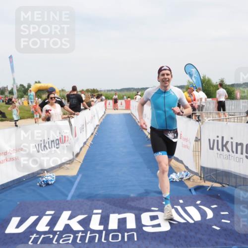22.06.2025 - Viking Triathlon MichiJ http://msf.ph/oto/8125941 22.06.2025 15:16:58 Ziel 390 meine-sportfotos.de