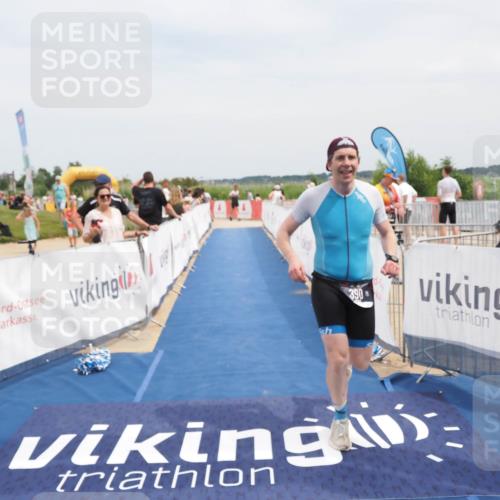 22.06.2025 - Viking Triathlon MichiJ http://msf.ph/oto/8125945 22.06.2025 15:16:59 Ziel 390 meine-sportfotos.de