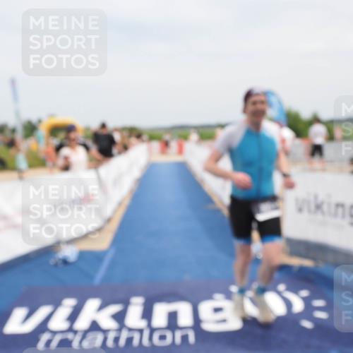 22.06.2025 - Viking Triathlon MichiJ http://msf.ph/oto/8125950 22.06.2025 15:16:59 Ziel 390 meine-sportfotos.de