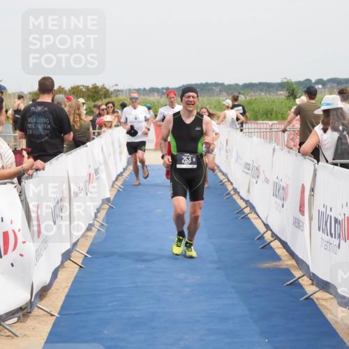 22.06.2025 - Viking Triathlon MichiJ http://msf.ph/oto/8125975 22.06.2025 15:17:11 Ziel 253, 657 meine-sportfotos.de