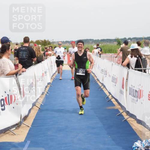 22.06.2025 - Viking Triathlon MichiJ http://msf.ph/oto/8125983 22.06.2025 15:17:11 Ziel 253, 657 meine-sportfotos.de
