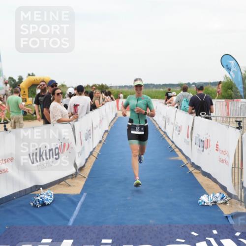 22.06.2025 - Viking Triathlon MichiJ http://msf.ph/oto/8126006 22.06.2025 15:22:22 Ziel 65 meine-sportfotos.de