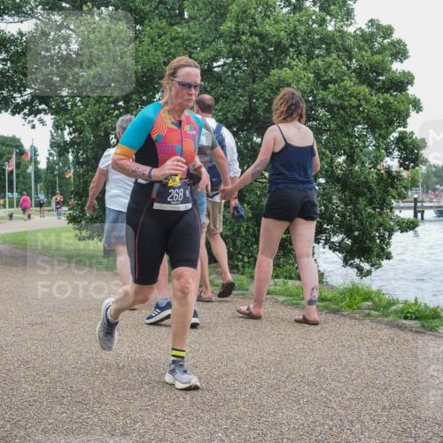 22.06.2025 - Viking Triathlon KatJ http://msf.ph/oto/8126027 22.06.2025 15:28:48 Laufen 268 meine-sportfotos.de