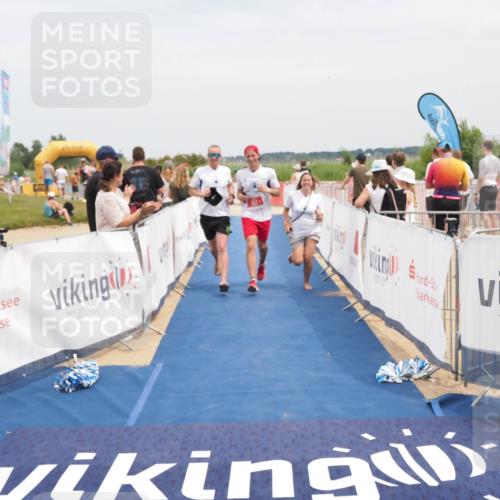 22.06.2025 - Viking Triathlon MichiJ http://msf.ph/oto/8126048 22.06.2025 15:17:13 Ziel 253, 657 meine-sportfotos.de