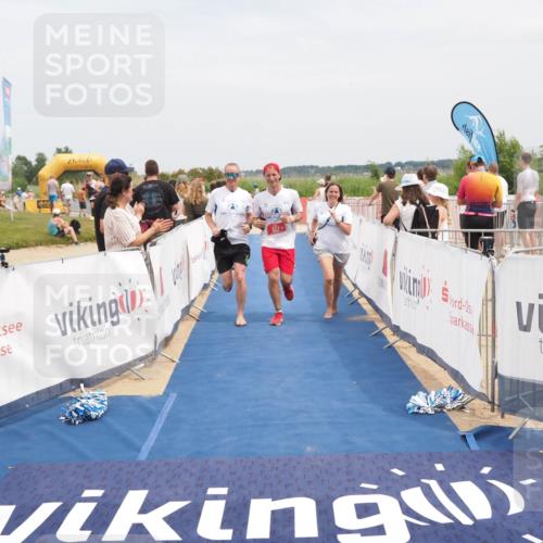 22.06.2025 - Viking Triathlon MichiJ http://msf.ph/oto/8126052 22.06.2025 15:17:13 Ziel 253, 657 meine-sportfotos.de