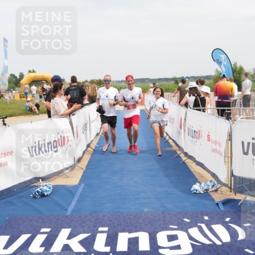 22.06.2025 - Viking Triathlon MichiJ http://msf.ph/oto/8126056 22.06.2025 15:17:13 Ziel 253, 657 meine-sportfotos.de
