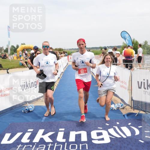 22.06.2025 - Viking Triathlon MichiJ http://msf.ph/oto/8126091 22.06.2025 15:17:14 Ziel 253, 657 meine-sportfotos.de