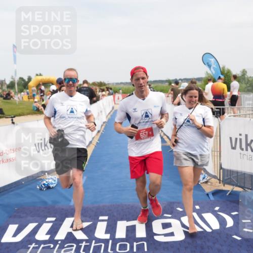 22.06.2025 - Viking Triathlon MichiJ http://msf.ph/oto/8126100 22.06.2025 15:17:15 Ziel 253, 657 meine-sportfotos.de