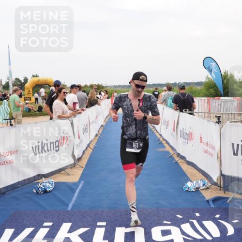 22.06.2025 - Viking Triathlon MichiJ http://msf.ph/oto/8126172 22.06.2025 15:22:37 Ziel 161 meine-sportfotos.de