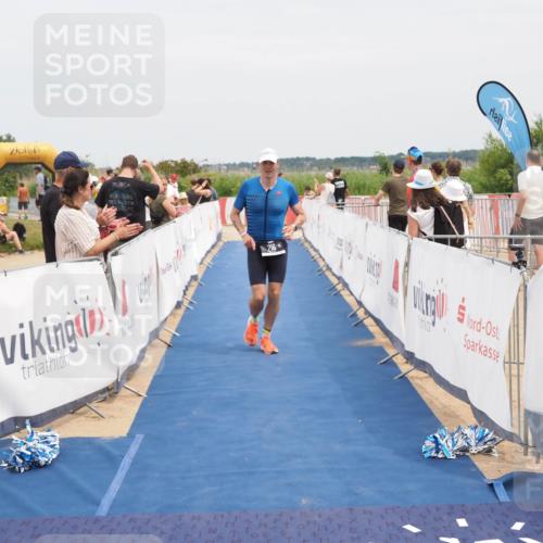 22.06.2025 - Viking Triathlon MichiJ http://msf.ph/oto/8126209 22.06.2025 15:17:32 Ziel 216 meine-sportfotos.de