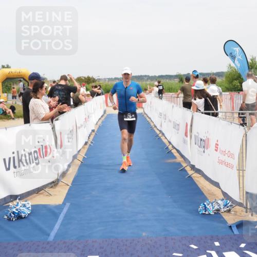 22.06.2025 - Viking Triathlon MichiJ http://msf.ph/oto/8126212 22.06.2025 15:17:32 Ziel 216 meine-sportfotos.de