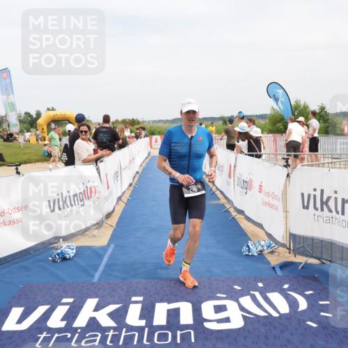 22.06.2025 - Viking Triathlon MichiJ http://msf.ph/oto/8126246 22.06.2025 15:17:34 Ziel 216 meine-sportfotos.de