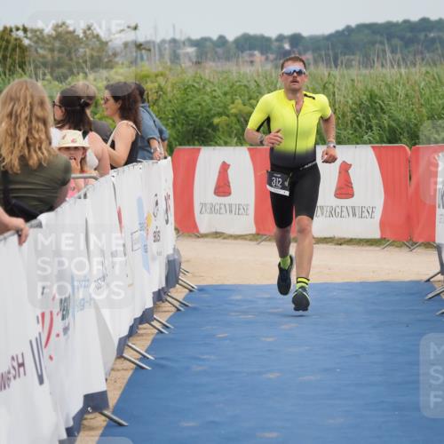 22.06.2025 - Viking Triathlon MichiJ http://msf.ph/oto/8126260 22.06.2025 15:17:54 Ziel 312 meine-sportfotos.de