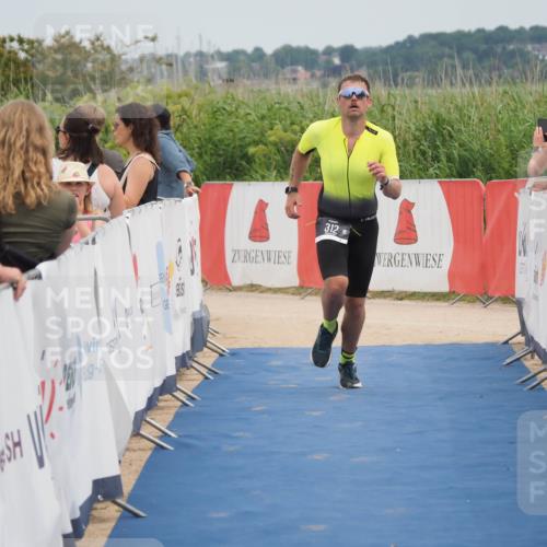 22.06.2025 - Viking Triathlon MichiJ http://msf.ph/oto/8126269 22.06.2025 15:17:54 Ziel 312 meine-sportfotos.de