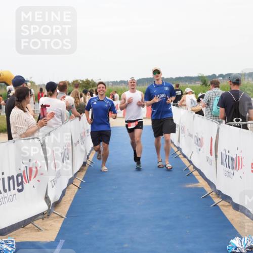 22.06.2025 - Viking Triathlon MichiJ http://msf.ph/oto/8126271 22.06.2025 15:22:55 Ziel 658 meine-sportfotos.de