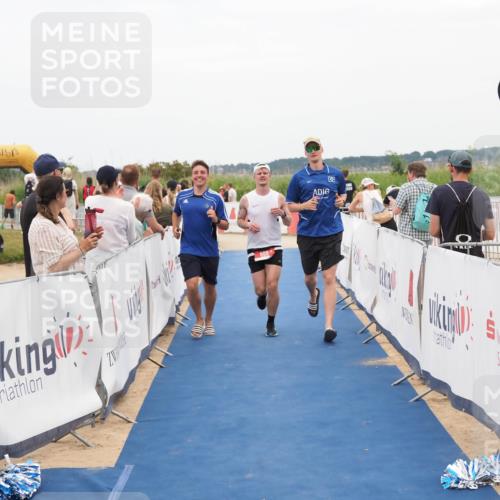 22.06.2025 - Viking Triathlon MichiJ http://msf.ph/oto/8126274 22.06.2025 15:22:55 Ziel 658 meine-sportfotos.de