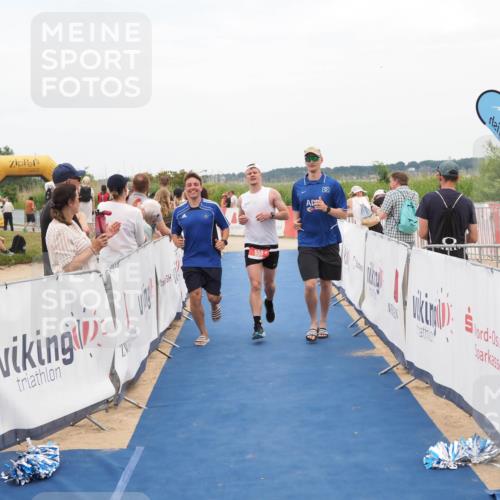 22.06.2025 - Viking Triathlon MichiJ http://msf.ph/oto/8126282 22.06.2025 15:22:55 Ziel 658 meine-sportfotos.de