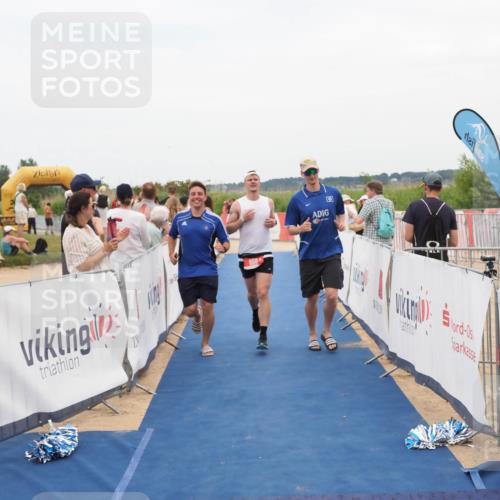 22.06.2025 - Viking Triathlon MichiJ http://msf.ph/oto/8126294 22.06.2025 15:22:55 Ziel 658 meine-sportfotos.de
