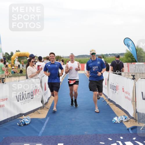 22.06.2025 - Viking Triathlon MichiJ http://msf.ph/oto/8126313 22.06.2025 15:22:56 Ziel 658 meine-sportfotos.de