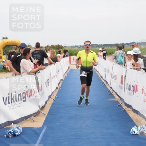 22.06.2025 - Viking Triathlon MichiJ http://msf.ph/oto/8126336 22.06.2025 15:17:57 Ziel 312 meine-sportfotos.de