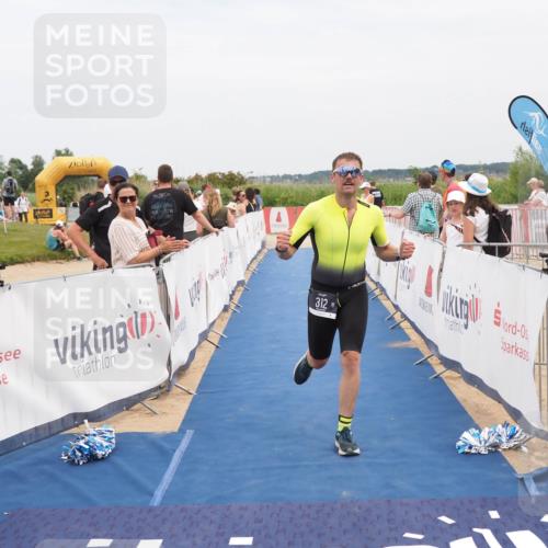 22.06.2025 - Viking Triathlon MichiJ http://msf.ph/oto/8126355 22.06.2025 15:17:58 Ziel 312 meine-sportfotos.de