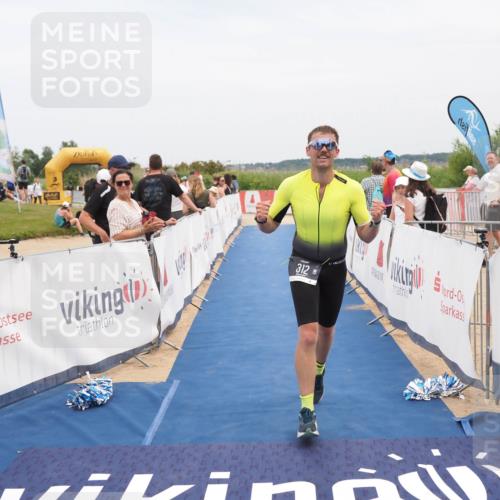 22.06.2025 - Viking Triathlon MichiJ http://msf.ph/oto/8126362 22.06.2025 15:17:58 Ziel 312 meine-sportfotos.de