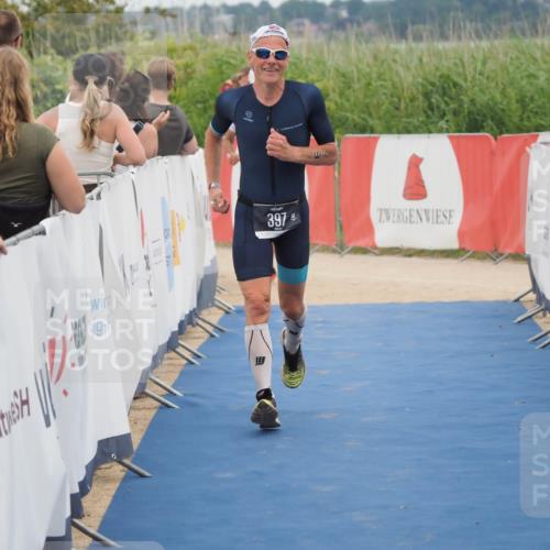 22.06.2025 - Viking Triathlon MichiJ http://msf.ph/oto/8126370 22.06.2025 15:23:12 Ziel 397 meine-sportfotos.de