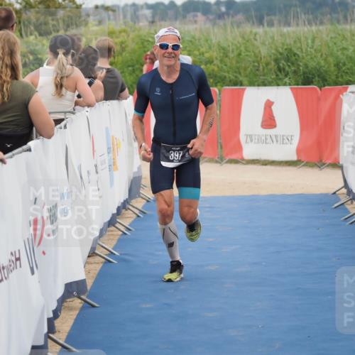 22.06.2025 - Viking Triathlon MichiJ http://msf.ph/oto/8126372 22.06.2025 15:23:12 Ziel 397 meine-sportfotos.de