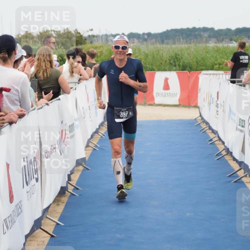 22.06.2025 - Viking Triathlon MichiJ http://msf.ph/oto/8126412 22.06.2025 15:23:13 Ziel 158, 397 meine-sportfotos.de