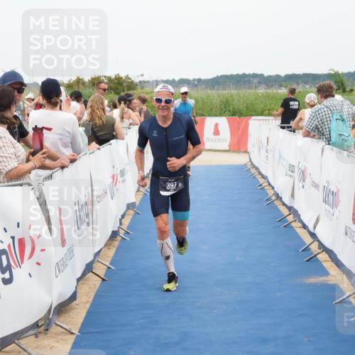 22.06.2025 - Viking Triathlon MichiJ http://msf.ph/oto/8126440 22.06.2025 15:23:14 Ziel 158, 397 meine-sportfotos.de