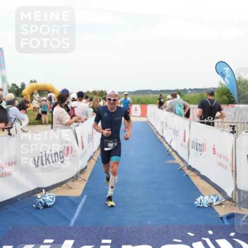 22.06.2025 - Viking Triathlon MichiJ http://msf.ph/oto/8126476 22.06.2025 15:23:15 Ziel 158, 397 meine-sportfotos.de
